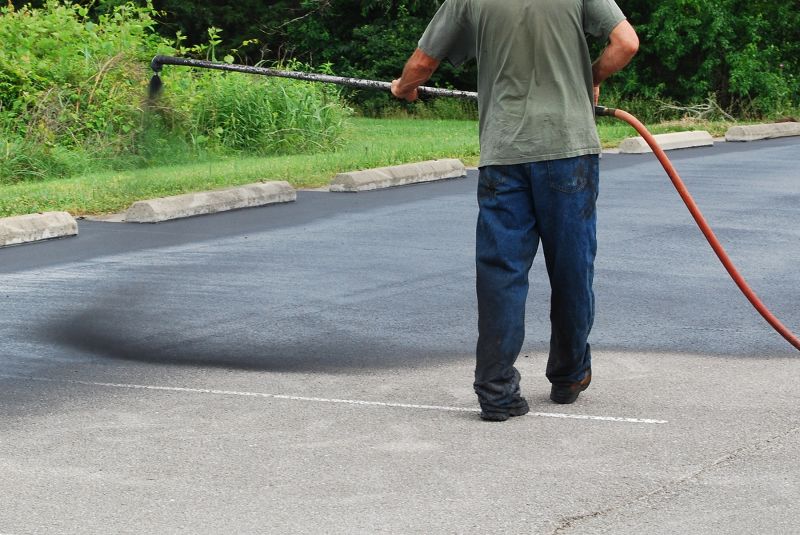 Asphalt Sealing Application